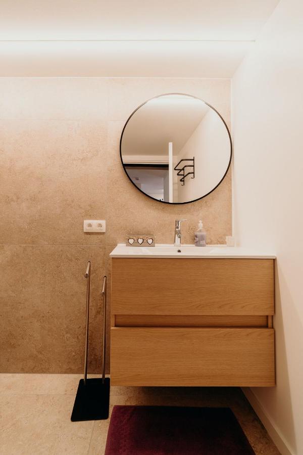 Tiny Stone Apartment Maredret Екстериор снимка