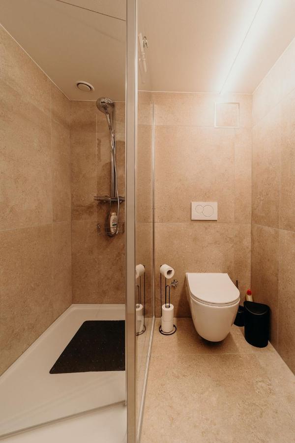 Tiny Stone Apartment Maredret Екстериор снимка